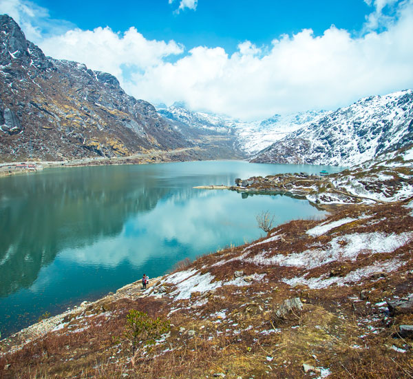 Dzongri Moderate Trek